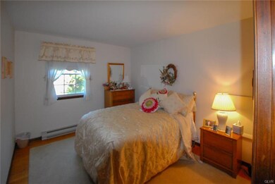 4742 Linda Ln, Emmaus, PA 18049 - photo 5