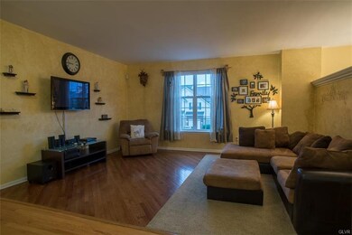 5264 Green Lawn Dr, Macungie, PA 18062 - photo 5