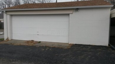 Detached Garage
