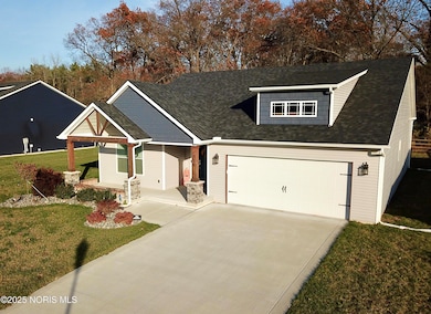 518 Hidden Village Ln, Holland, OH 43528 - photo 2