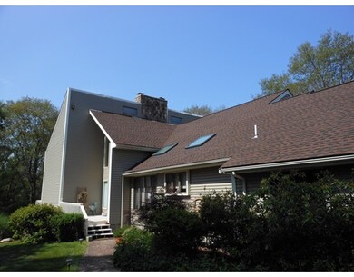 266 Palisades Cir, Stoughton, MA 02072 - photo 3