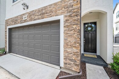 869 Wakefield Dr unit D, Houston, TX 77018 - photo 2