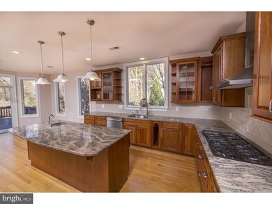 305 Lyon Cir, Doylestown, PA 18902 - photo 5