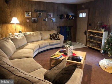 932 E Oak St, Palmyra, PA 17078 - photo 2