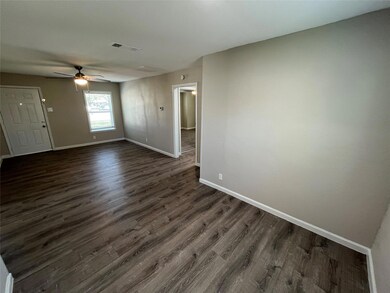 718 Shawnee Trace, Grand Prairie, TX 75051 - photo 5