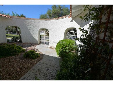 3681 Meadowcrest Dr, Las Vegas, NV 89121 - photo 5