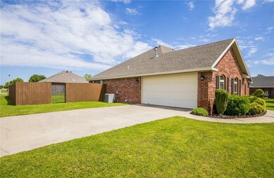 712 Grant Ave, Prairie Grove, AR 72753 - photo 3