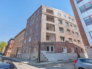 19 Wiget St unit 304, Boston, MA 02113 - photo 5