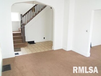 1137 E 15th St, Davenport, IA 52803 - photo 6