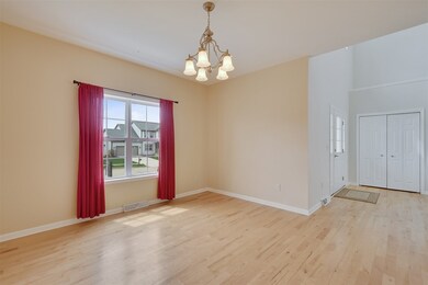 881 Ashworth Dr, Oregon, WI 53575 - photo 3