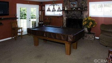 Huge family room with fireplace