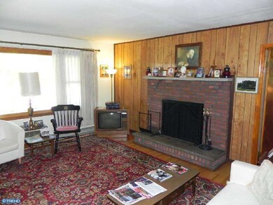 1747 Glassboro Cross Keys Rd, Williamstown, NJ 08094 - photo 4