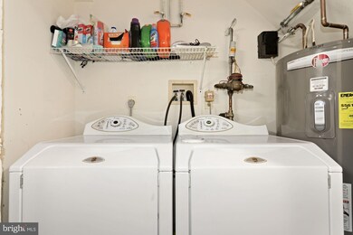 5346 Chase Lions Way, Columbia, MD 21044 - photo 7