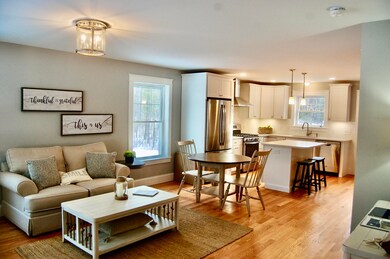 Living room & Kitchen