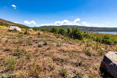 1_Land-Lot_high_3709446