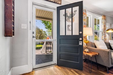 419 West Maple (28 of 57)
