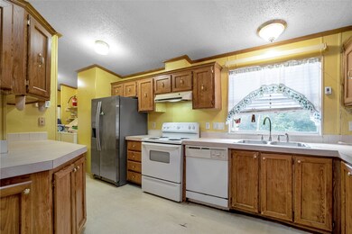 23906 Brushy Woods St, Hockley, TX 77447 - photo 2