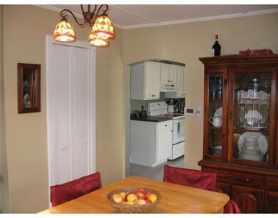 Dining Room. just off the kitchen...