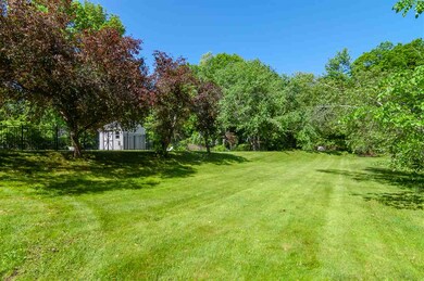 35 Hampstead Rd, Salem, NH 03079 - photo 6