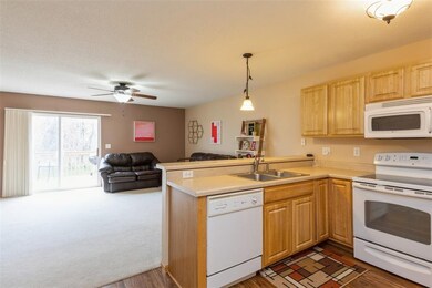 1485 Tower Ln NE unit 3, Cedar Rapids, IA 52402 - photo 7