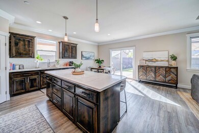 Kitchen Dinning 1-1