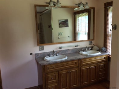 19 Continental Rd, Schenectady, NY 12306 - photo 7