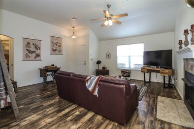 3303 S 201st East Ave, Broken Arrow, OK 74014 - photo 5