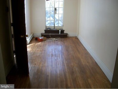307 E High St unit 1, Pottstown, PA 19464 - photo 5
