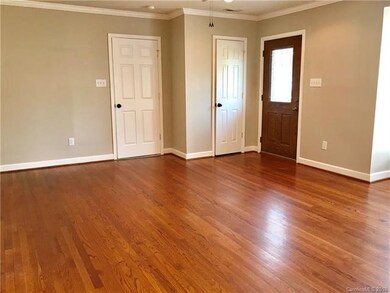 215 Maple St, Statesville, NC 28677 - photo 5