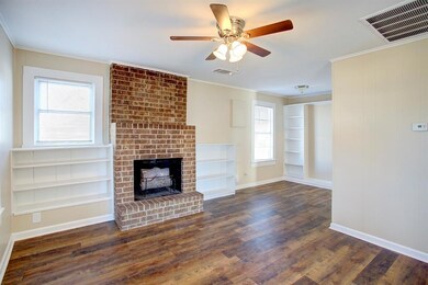 1308 Joslin St, Cleburne, TX 76033 - photo 3