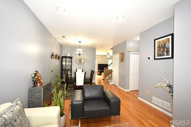 102 Crocus Ct, Dayton, NJ 08810 - photo 3