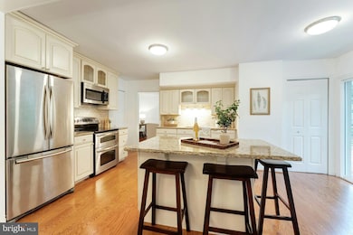 11522 Running Cedar Rd, Reston, VA 20191 - photo 6