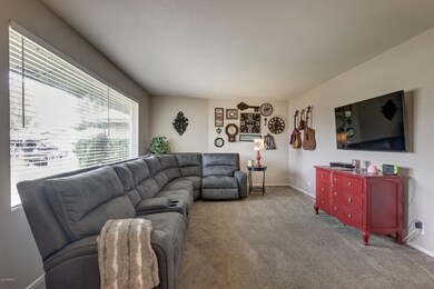 1429 E Glade Ave-4