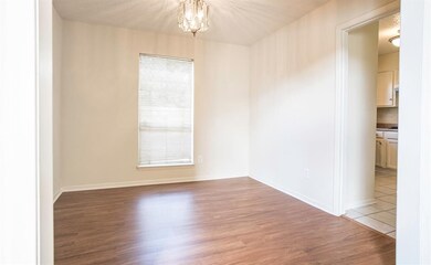 8210 Pincay Oaks Ct, Houston, TX 77088 - photo 6