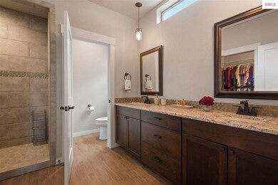 Beautiful tile & stone w/a walk-in closet