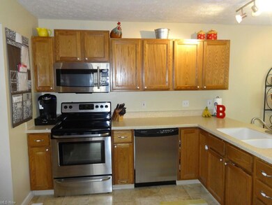 Eat-In Kitchen