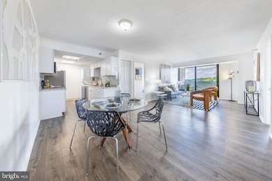 Highpointe Condominium unit 912, Alexandria, VA 22304 - photo 3