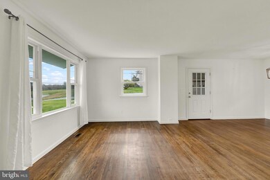 405 Obrecht Rd, Sykesville, MD 21784 - photo 6