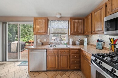 117 Northup St, Warwick, RI 02889 - photo 6