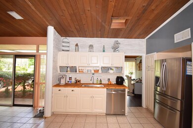 7038 Diamond Head Rd, Jacksonville, FL 32216 - photo 6