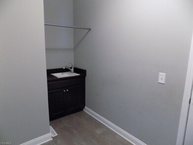 275 N Bissell Rd, Aurora, OH 44202 - photo 6