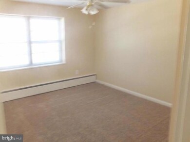 859 Old Lancaster Rd unit 10 A, Bryn Mawr, PA 19010 - photo 5