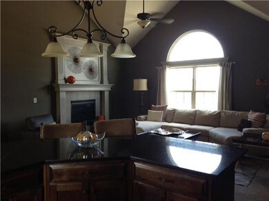 423 Wiltshire Dr, Raymore, MO 64083 - photo 7