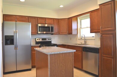 1057 Runyon Rd, Columbus, OH 43227 - photo 5