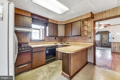 5504 Greenfield Ave, Baltimore, MD 21206 - photo 5