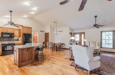 5015 Alysia St, Mount Vernon, IN 47620 - photo 6