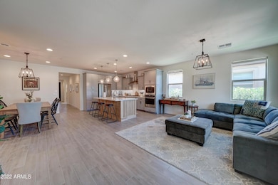 3867 E Patrick St-7