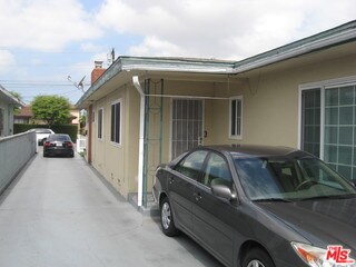 11000 Mansel Ave, Inglewood, CA 90304 - photo 3