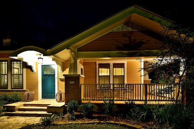 403 N Adams St, Fredericksburg, TX 78624 - photo 3