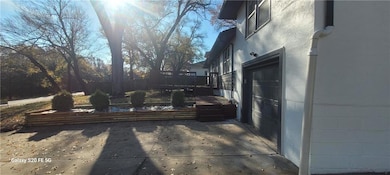 9008 Indiana Ave, Kansas City, MO 64132 - photo 4